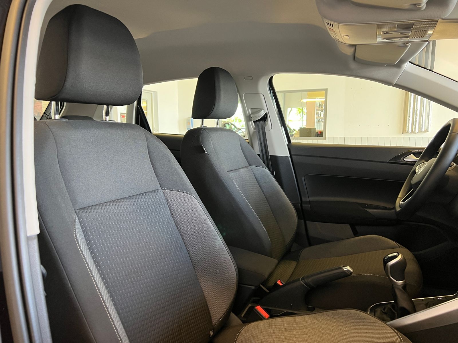 Fahrzeugabbildung Volkswagen Polo Life 1.0 MPI *Garantie,LED,Digital Cockpit*