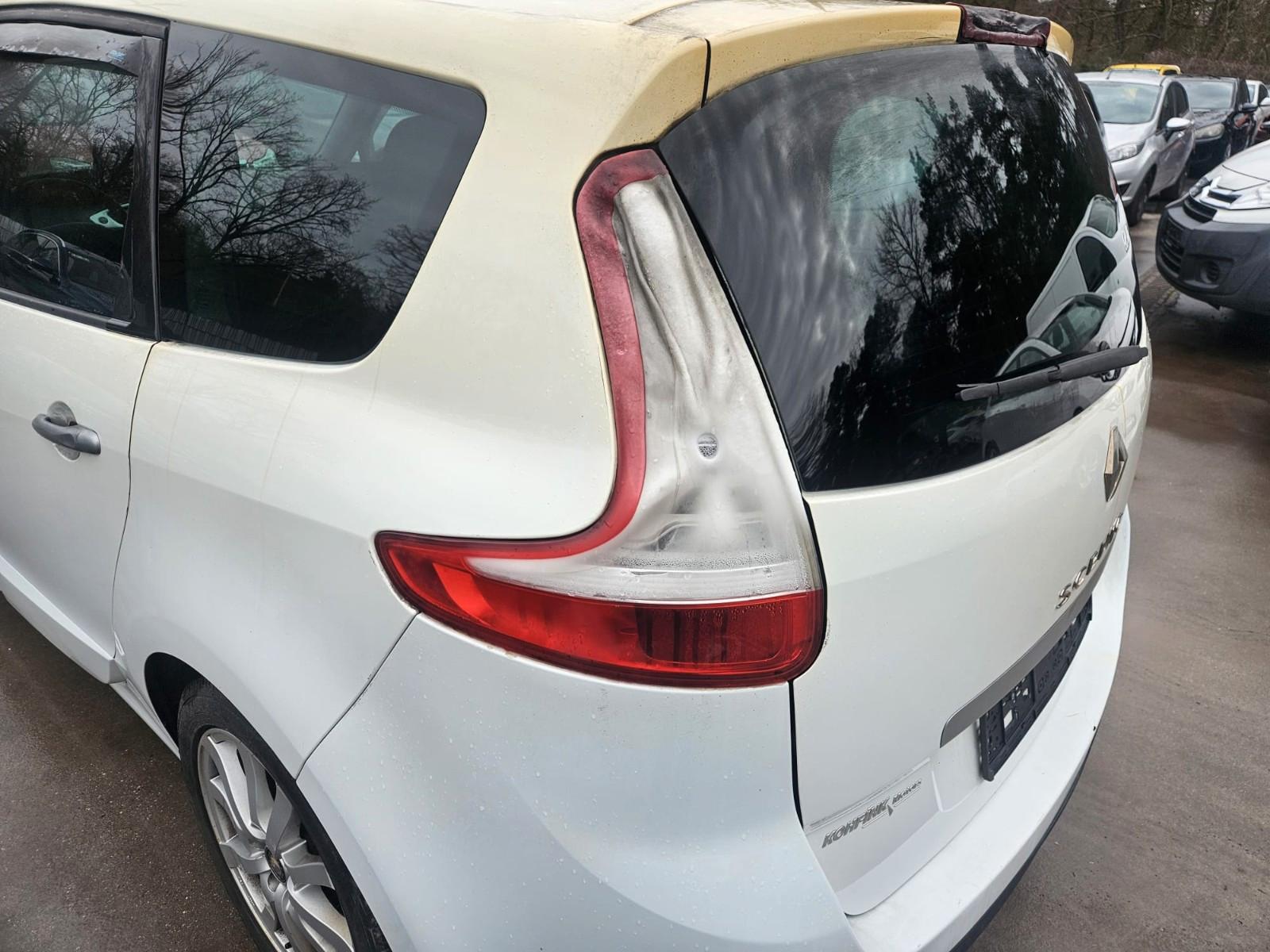 Renault Scenic 2009 — photo 14
