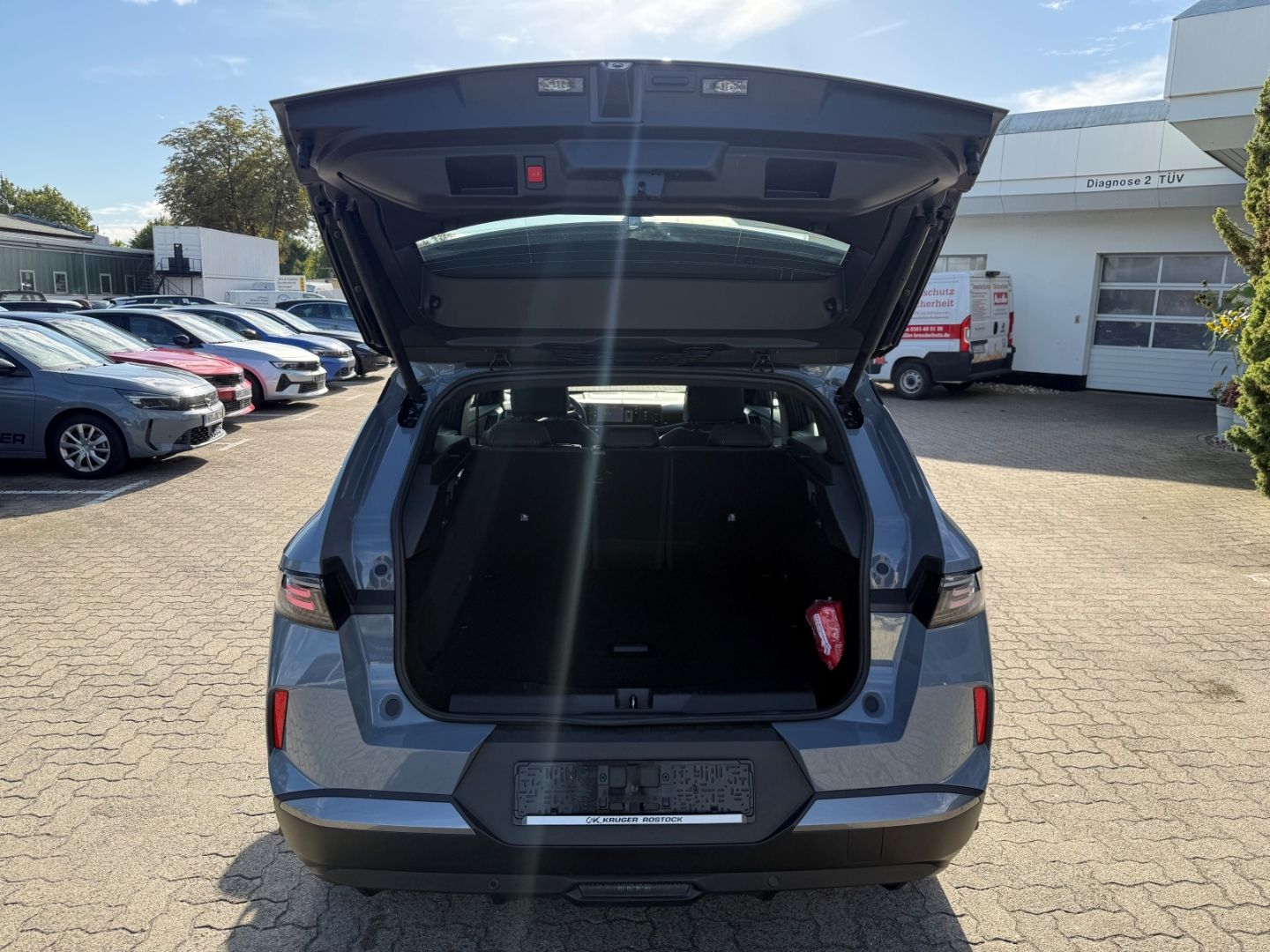Fahrzeugabbildung Opel Grandland 1.2 Edition SHZ+LHZ+Kamera+Allwetter