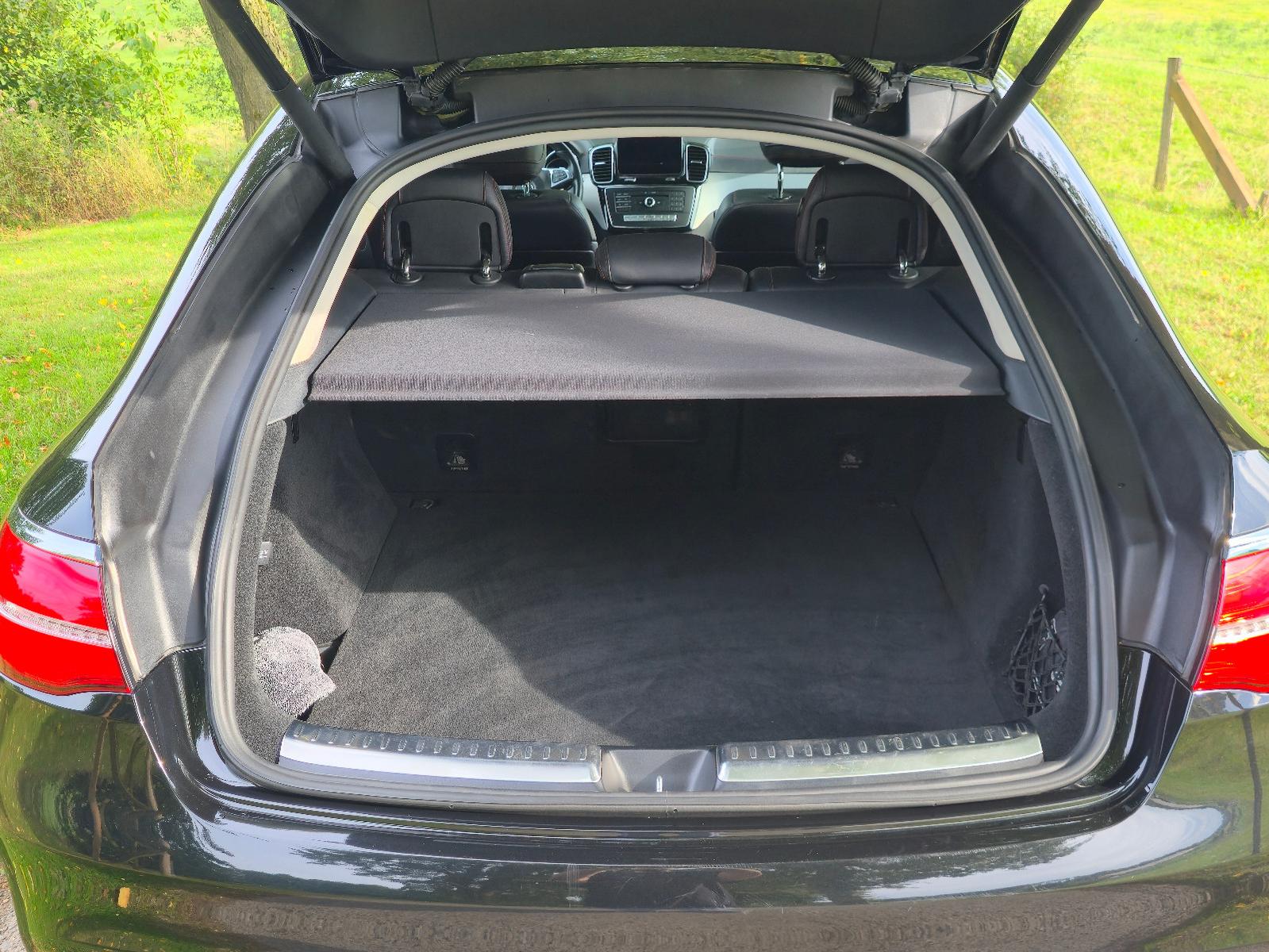 Mercedes-Benz GLE 350 d 4MATIC AMG-Line PANO HU & AU NEU