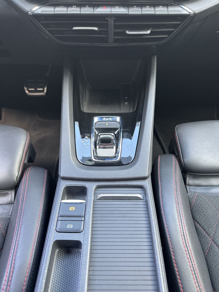 Fahrzeugabbildung SKODA Octavia Combi 2.0 TDI DSG 4x4 RS+ NAV+LED+AHK+PP
