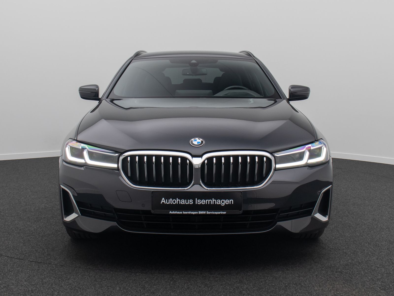 Fahrzeugabbildung BMW 520d xD Luxury Line DAB H/K Laser Kamera 19Zoll