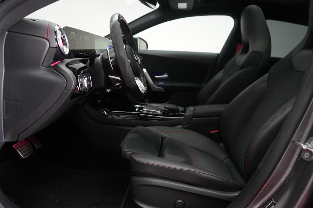 Mercedes-Benz CLA 45 AMG Shooting Brake