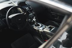Fahrzeugabbildung Aston Martin V12 Vantage Carbon Black Edition *MwSt / Manual*