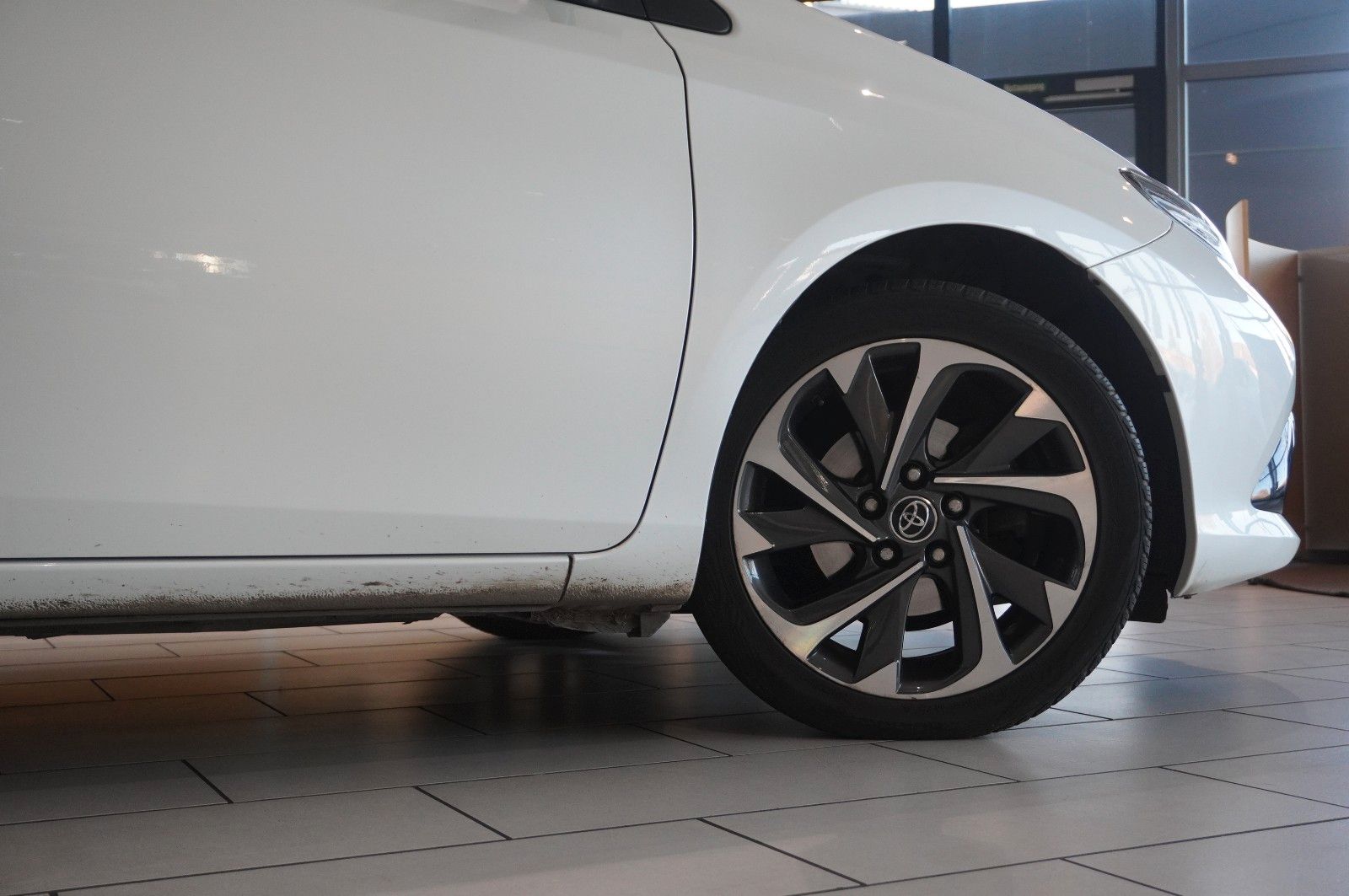 Fahrzeugabbildung Toyota Auris 1.2 LIM. DESIGN EDITION NAVI/LED/KAMERA/SH