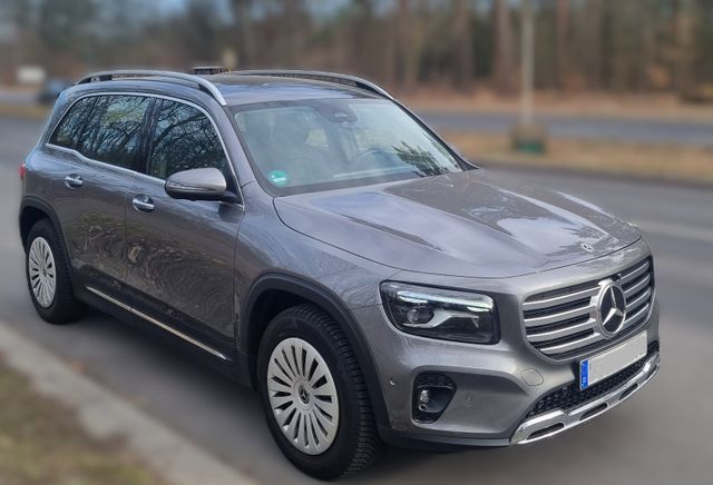 MERCEDES-BENZ GLB 220d 4MATIC - garagengepflegt, Panoramadach