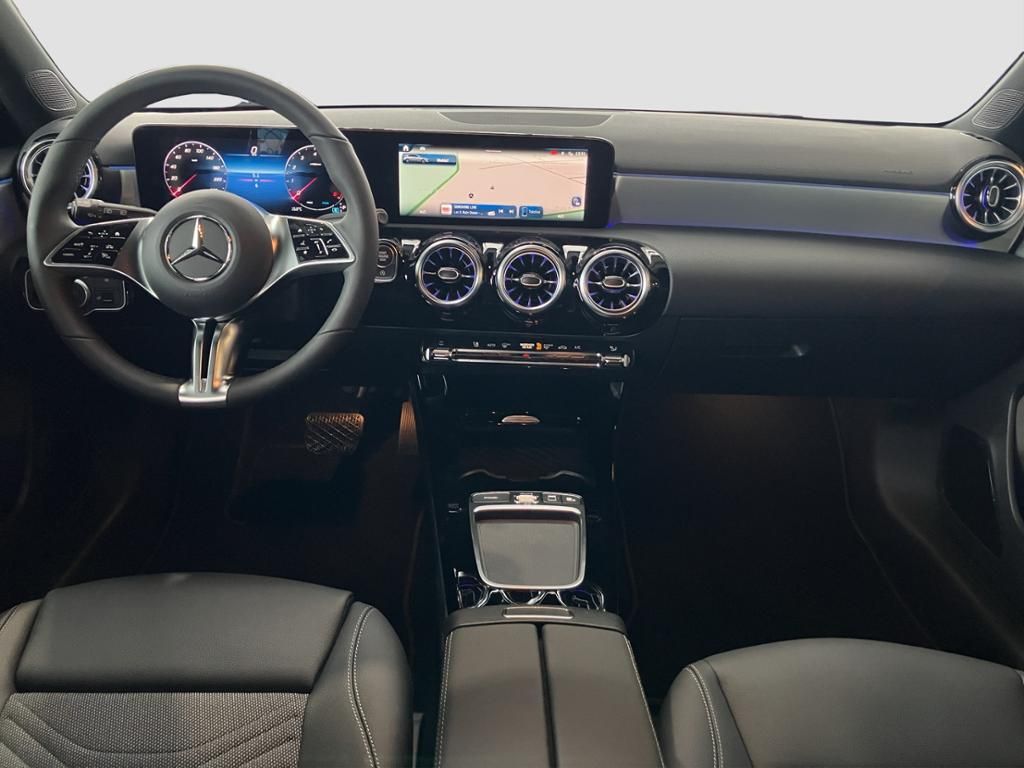 Fahrzeugabbildung Mercedes-Benz A 180 Progressive*Night*LED*Distronic*ParkP*360°