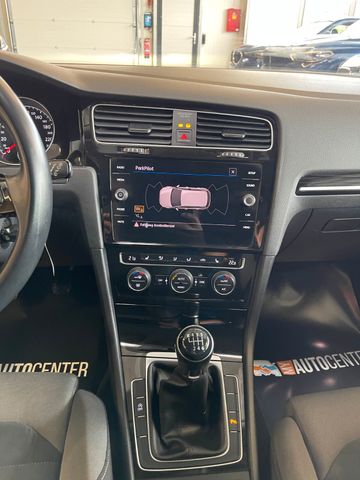 Volkswagen Golf VII Lim. Highline 1.5 TSI *1.HAND*LED*AHK*