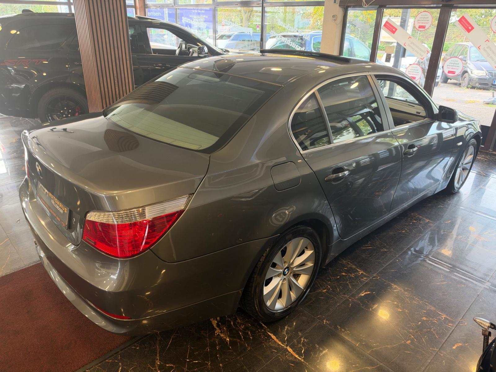BMW 525i E60 2.5 218 ch • BVA • Cuir Dakota • Toit Ouvrant • PDC