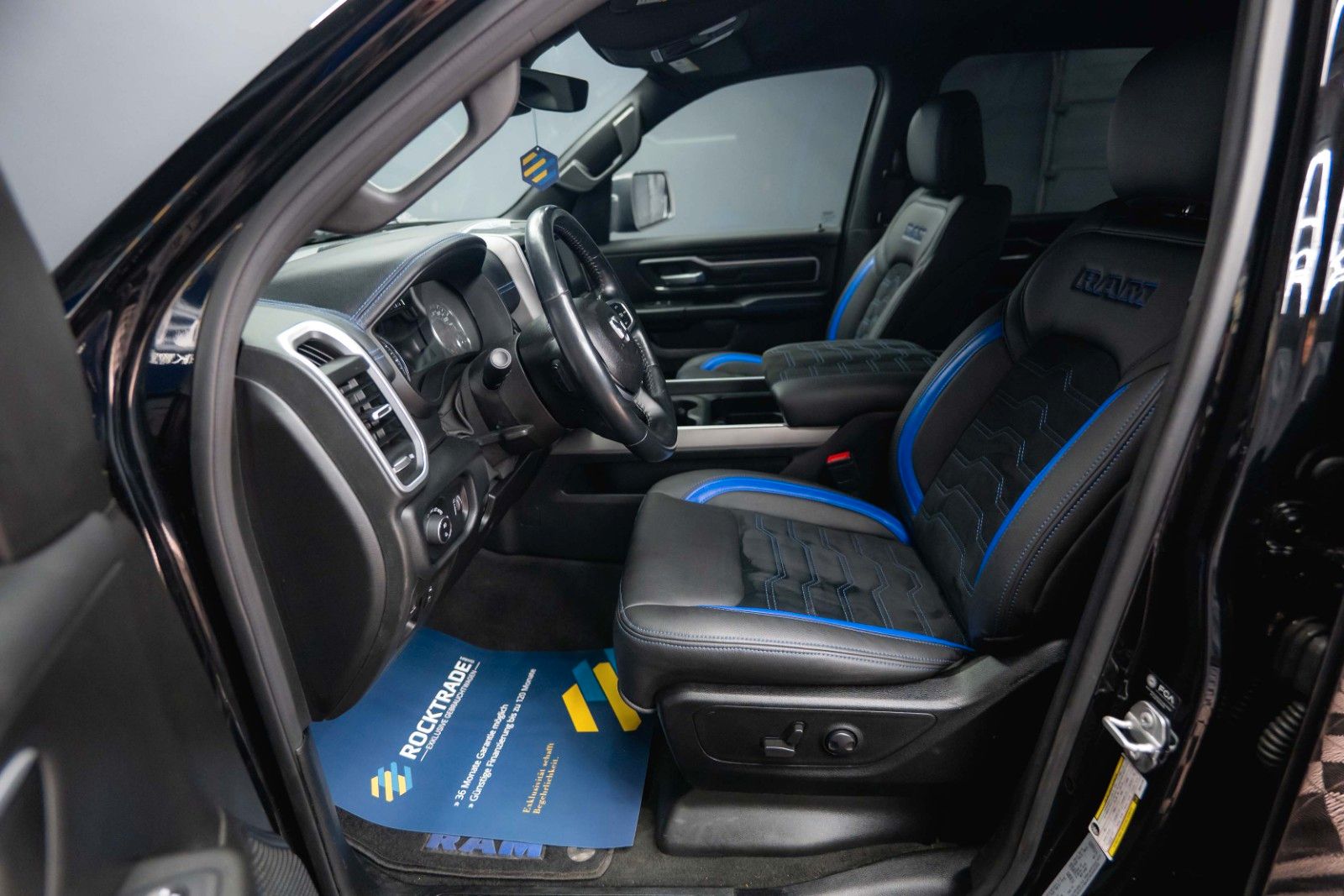 Fahrzeugabbildung Dodge RAM 5.7 V8 HEMI 4x4 OFFROAD Night Unfallfrei LED