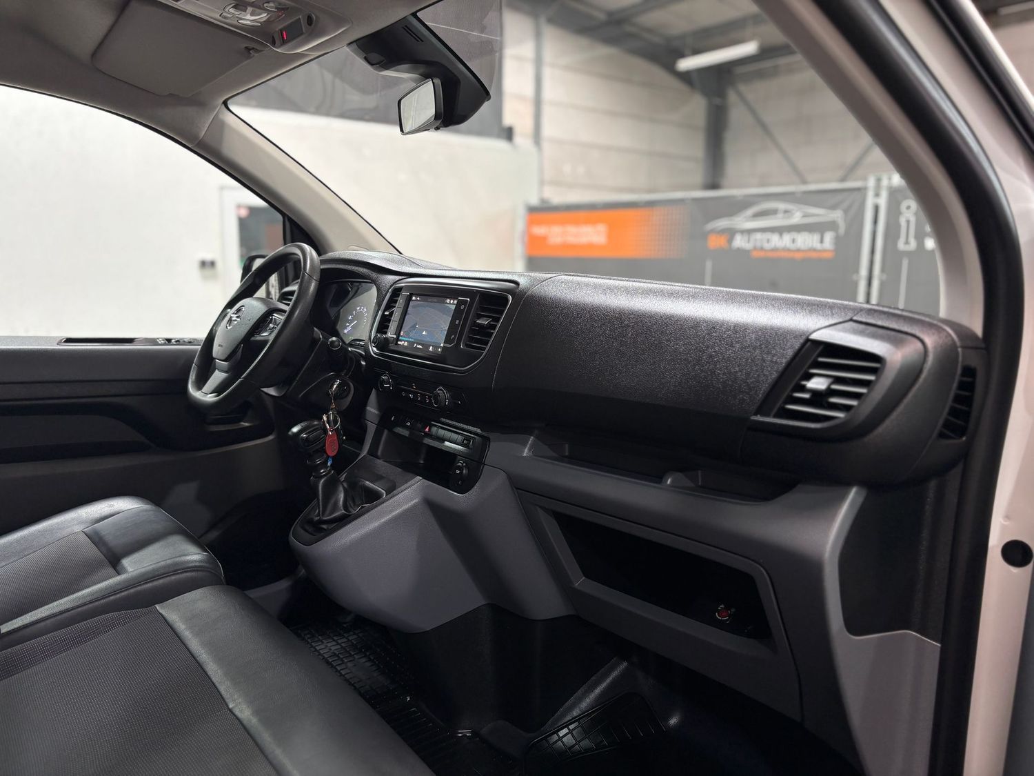 Fahrzeugabbildung Opel Vivaro 2.0 D Edition L3 #2xSortimo#Kamera#Carpla