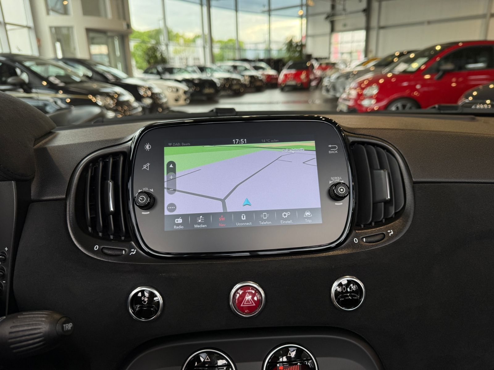 Fahrzeugabbildung Abarth 695C 695 C SHZ BEATS NAVI LEDER