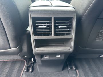 DS DS7 Crossback Performance Line, Bild 15