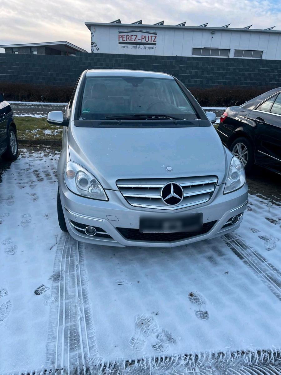 Mercedes-Benz B 170