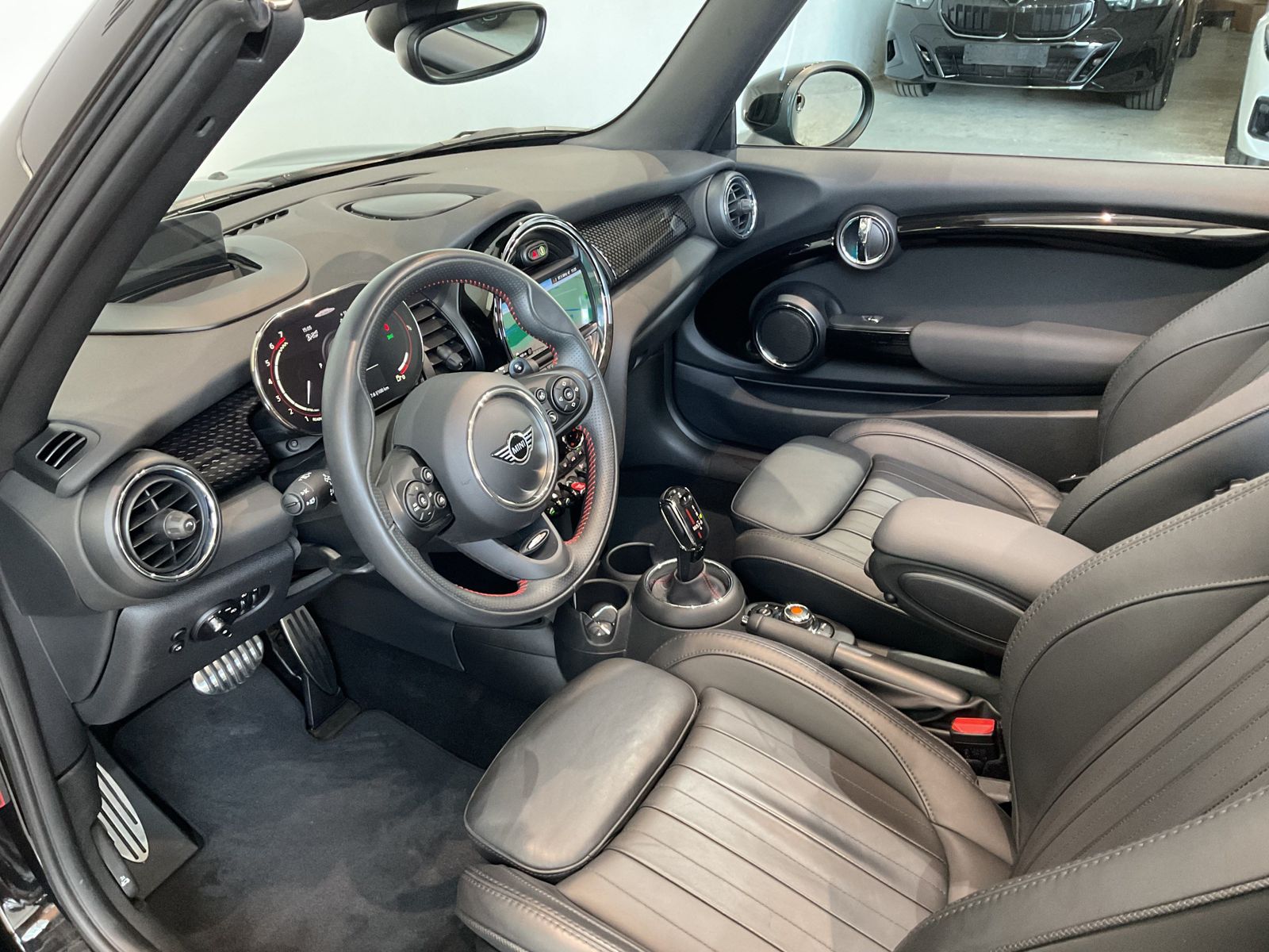 Fahrzeugabbildung MINI John Cooper Works Cabrio Chili Head-Up