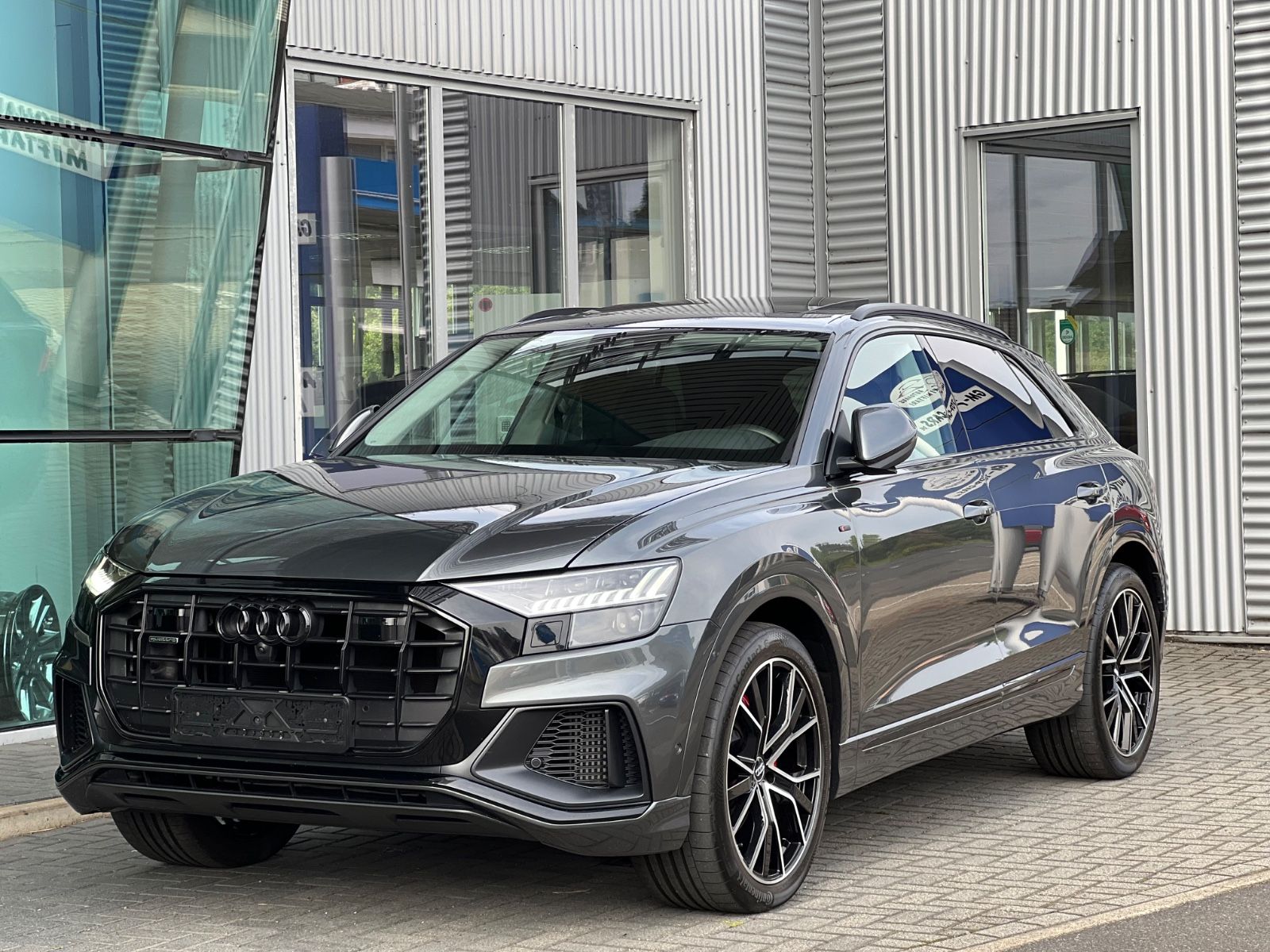 AUDI Q8 55 TFSI S-Line B&amp;O ACC Pano Ambiente 360 22"