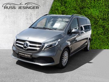 Mercedes V 220 - 2