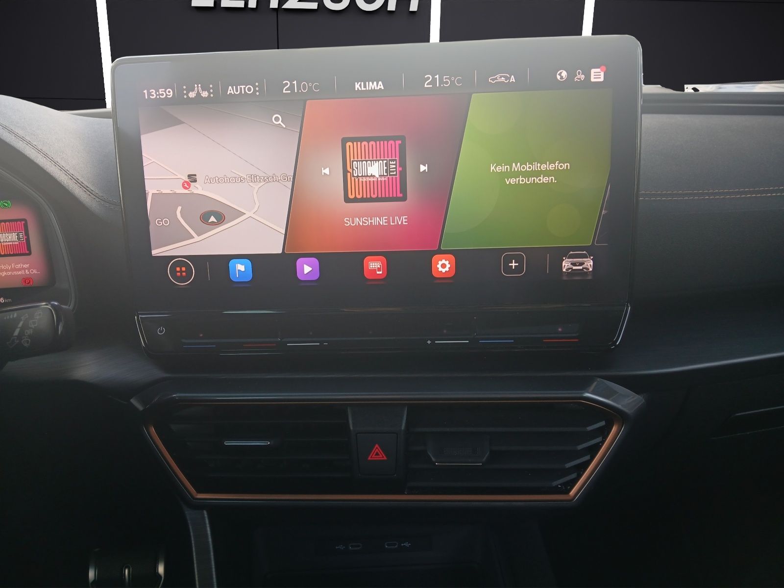 Fahrzeugabbildung CUPRA Formentor VZ DSG 4Drive LED AHK Navi Pano ACC RF