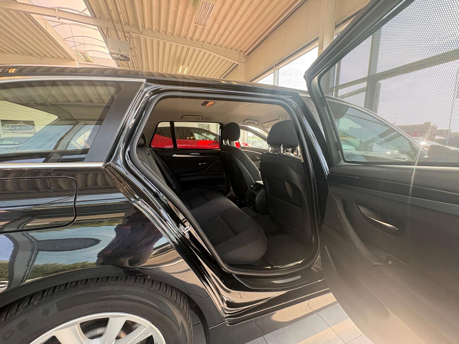 Fahrzeugabbildung BMW 518 Touring/E-Sitze/Navi/PDC/Xenon