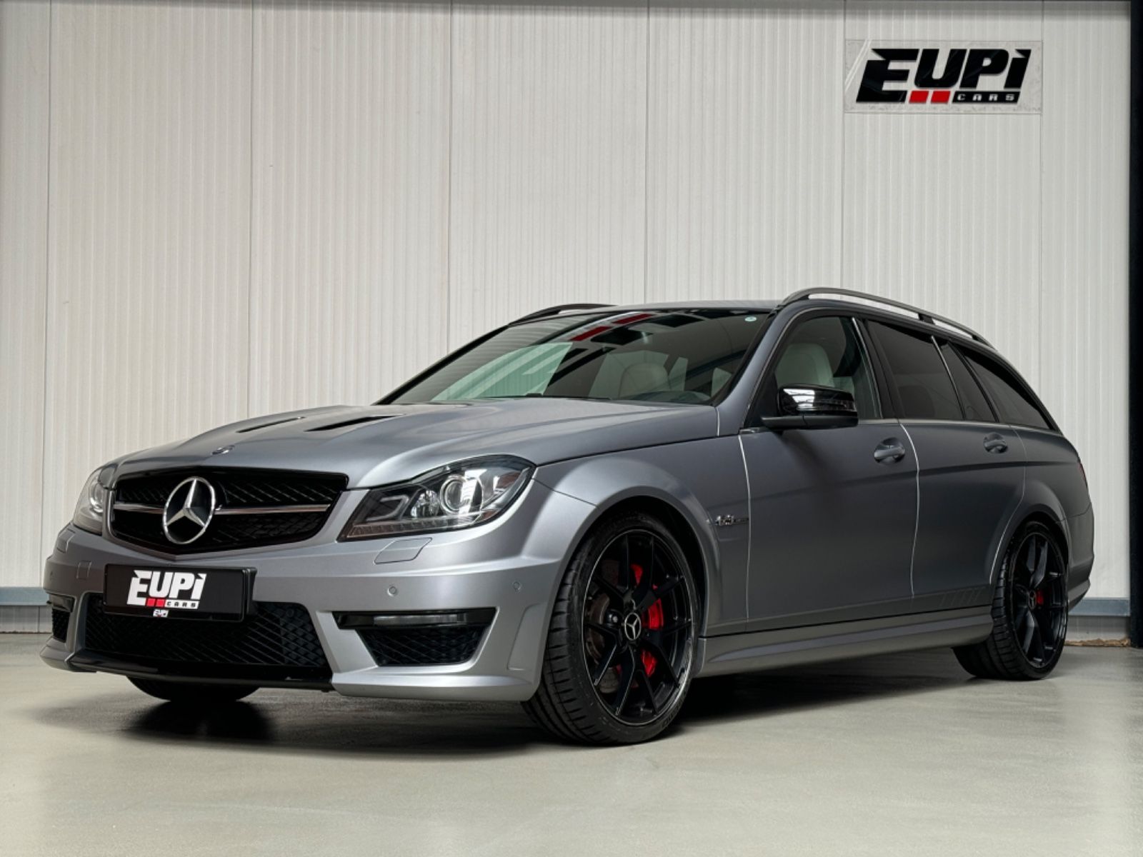 Fahrzeugabbildung Mercedes-Benz C 63 AMG T Edition 507