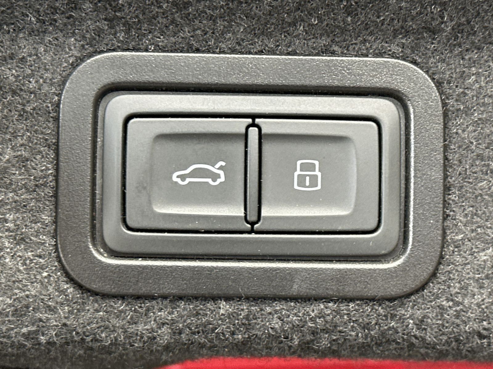 Fahrzeugabbildung Audi A6 45 TDI Qu S-Line Black NAV+MATRIX+PANO+KAMERA