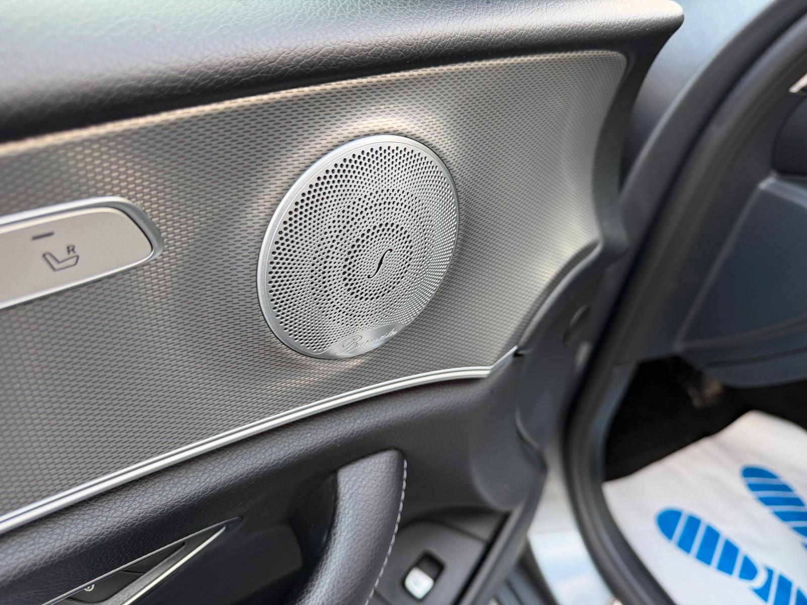 Mercedes-Benz E 220d Avantgarde AMBIENTE/LED/KAMERA/TOTWINKEL