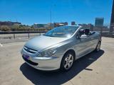 Peugeot 307 2.0 16V CC - Peugeot 307 mit Benzin-Antrieb: Cabrio, 2.0