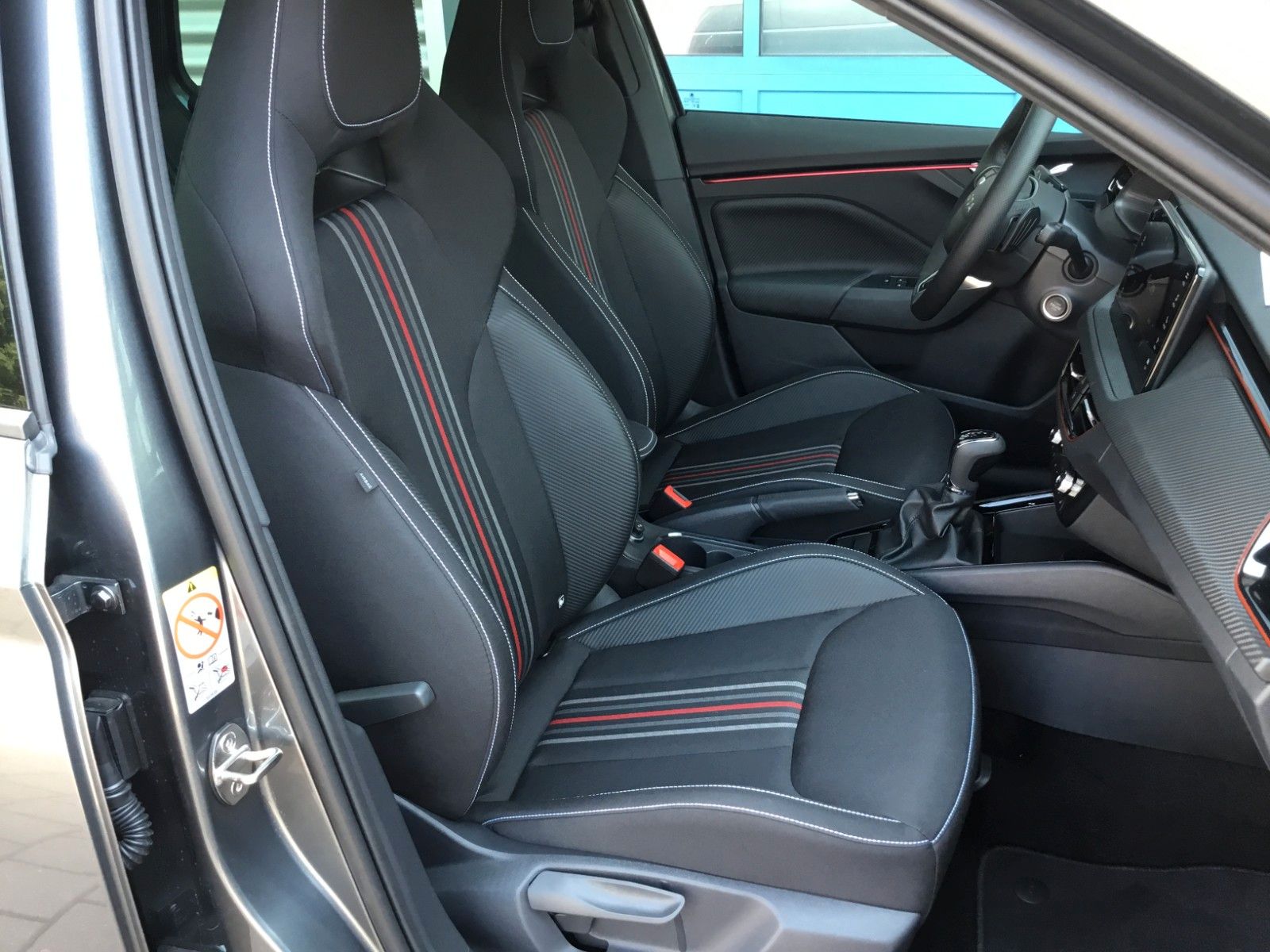 Fahrzeugabbildung SKODA Kamiq 1.5 TSI DSG Monte Carlo+AHK+Navi+Kamera