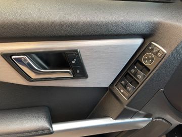 MYAUTOCENTER – Gebraucht- und Jahreswagen mit Werkstattservice in Pfaffenhofen Mercedes-Benz GLK 350 CDI 4Matic *NAVI*BI-XENON*SZHZ*PDC*TEMPO