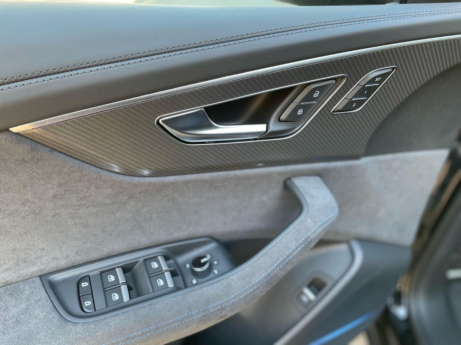 Fahrzeugabbildung Audi RSQ8 Performance Facelift |Keramik|305|Designpak