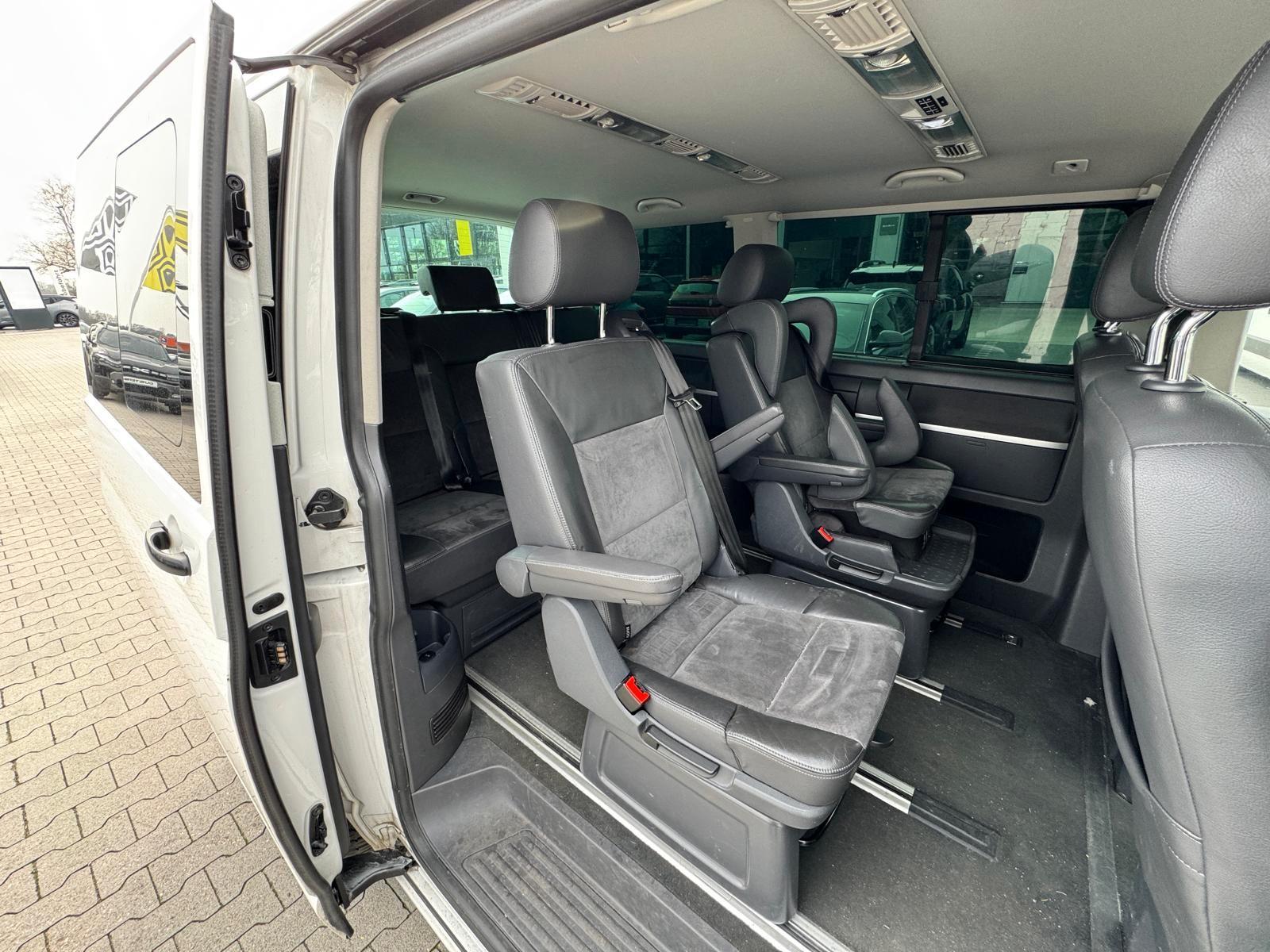 Volkswagen T5 Multivan Edition 25 2.0 TDI 179 ch BVA / 7 places / Alcantara / Toit panoramique / Chauffage auxiliaire