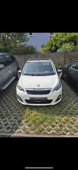 Peugeot 108 Allure PureTech 82 TOP! TOP! Allure - Peugeot 108 in Frankfurt (Main)