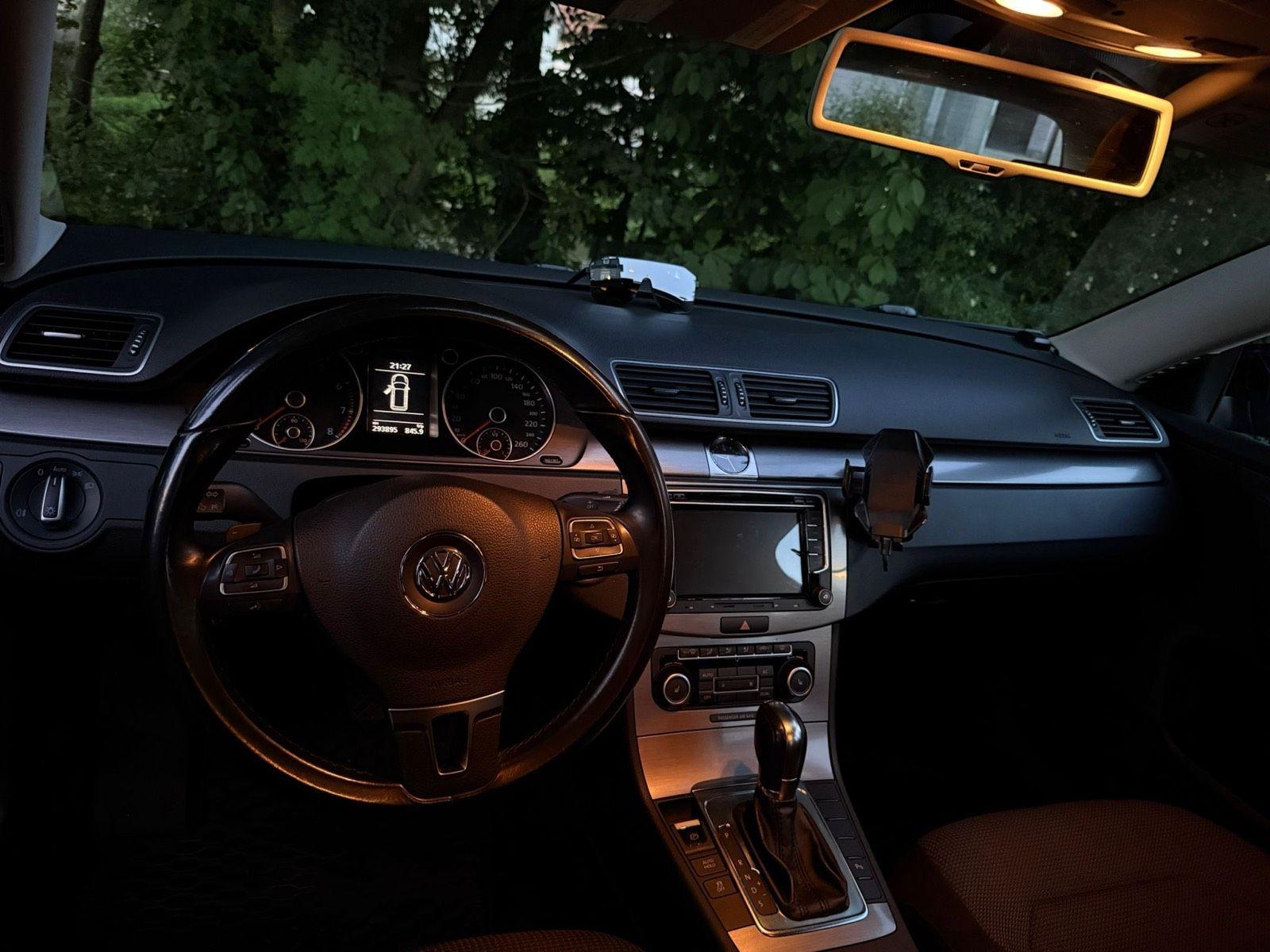 Volkswagen Passat 2011 — photo 7