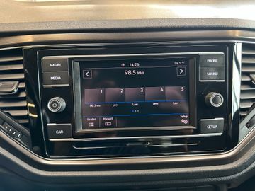 MYAUTOCENTER – Gebraucht- und Jahreswagen mit Werkstattservice in Pfaffenhofen Volkswagen T-Roc Style *LED*Unfallfrei*TÜV*PDC*