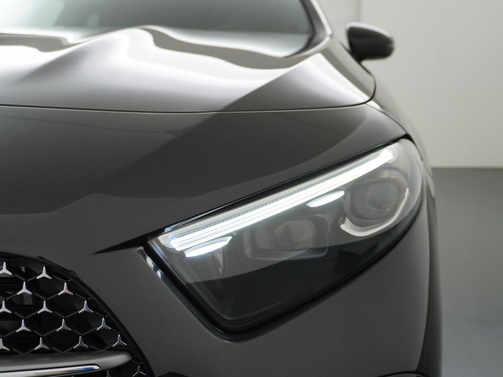 Mercedes-Benz A 250 e Star Edition AMG Line | Panorama - Schie