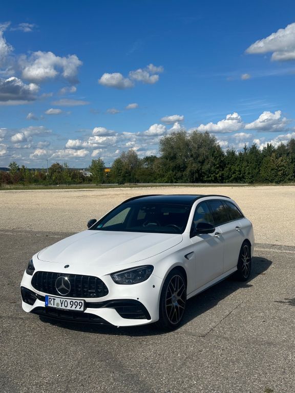 Image of Mercedes-Benz E 63 AMG