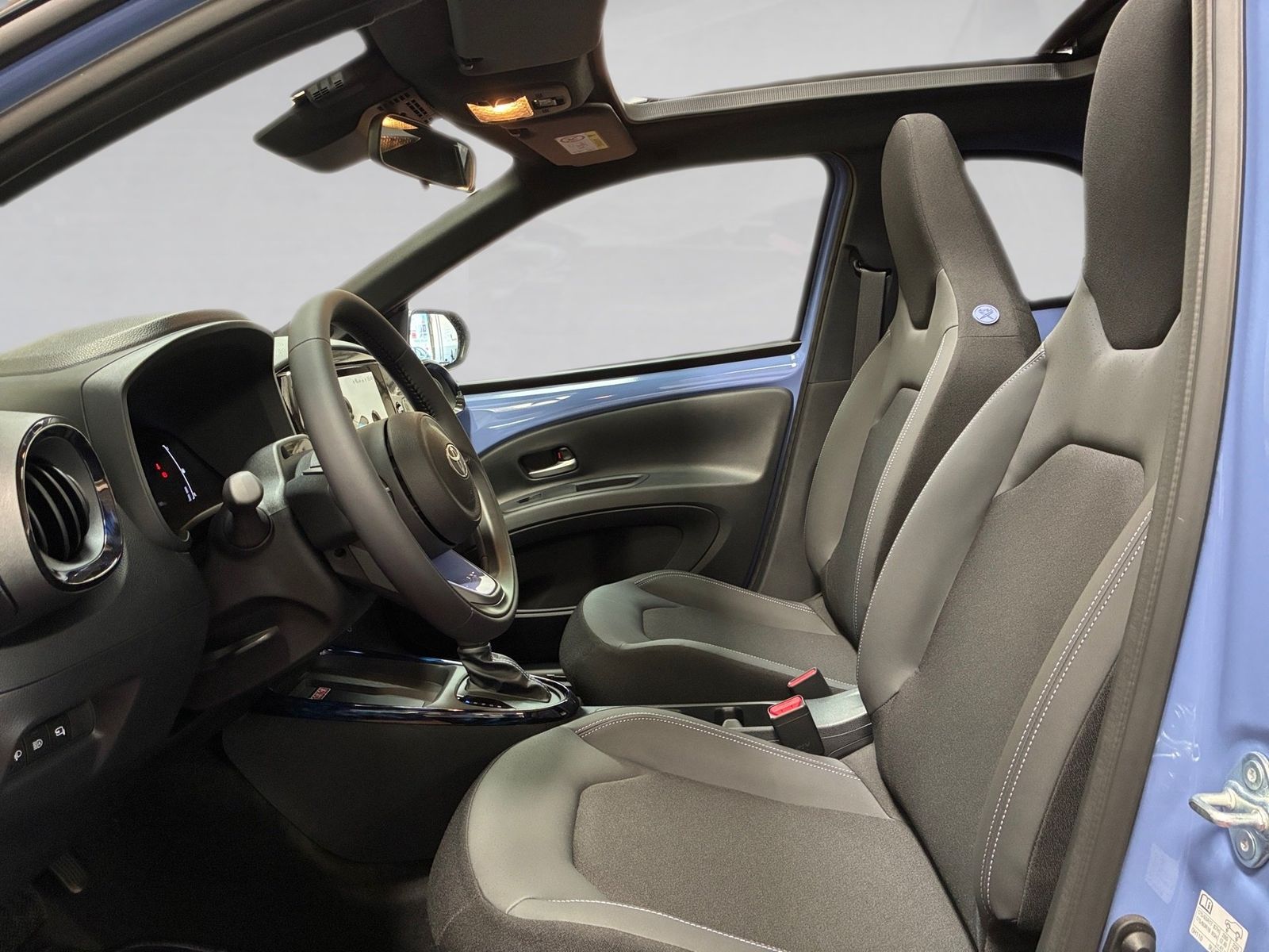 Fahrzeugabbildung Toyota Aygo X Lounge Hybrid Premium Canvas Faltdach +JB