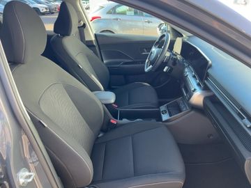 Hyundai KONA - 11