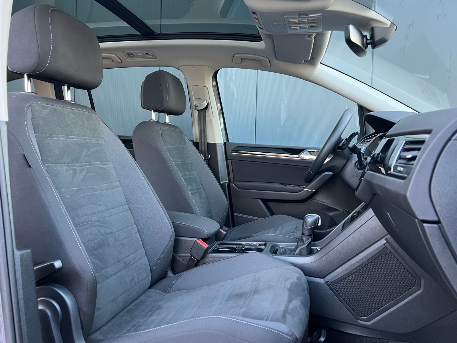 Fahrzeugabbildung Volkswagen Touran Highline 2.0 TDI DSG *AHK, 7 Sitze, LED,