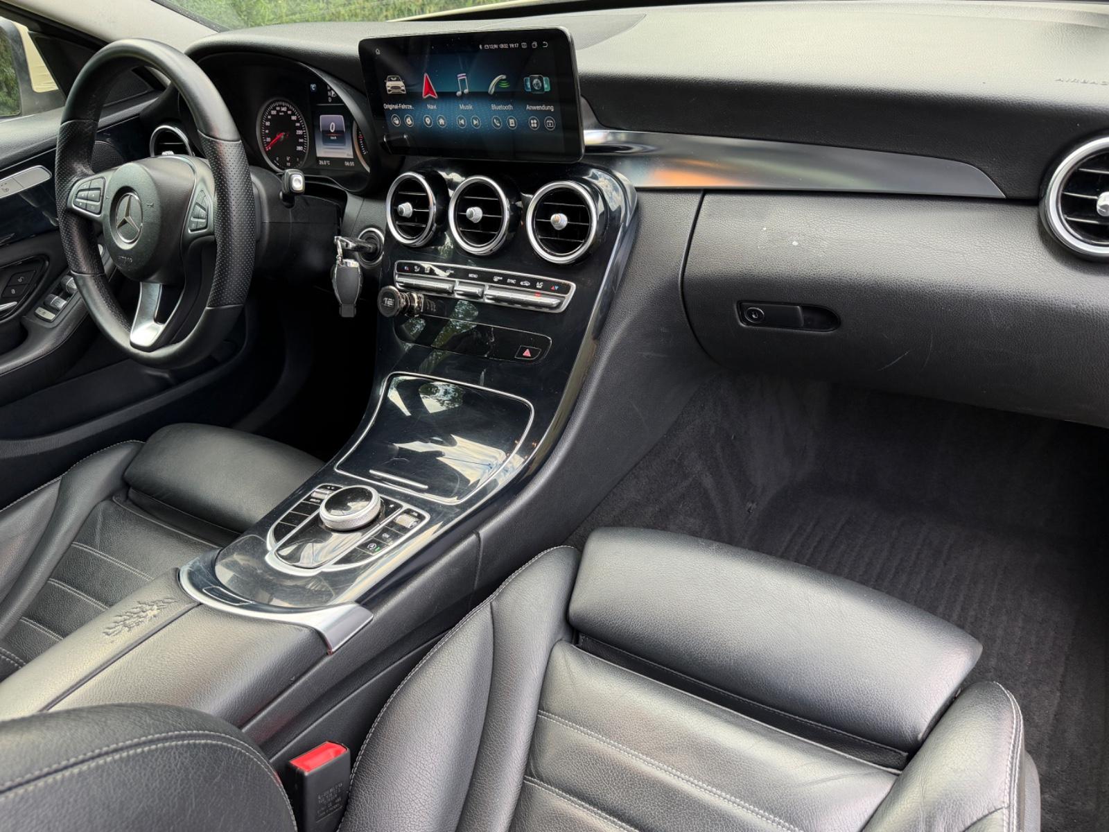 Mercedes-Benz C220d Lim. *Avantgarde *Leder *Navi *Kamera *SHZ