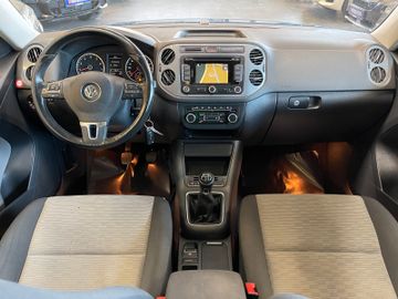 Volkswagen Tiguan  *1.HAND*PANO*BI-XENON*SHZ*TEMP*NAVI*