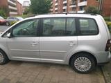 Volkswagen Touran 1,4 FSI  7 Sitzer - Volkswagen Touran: Fsi