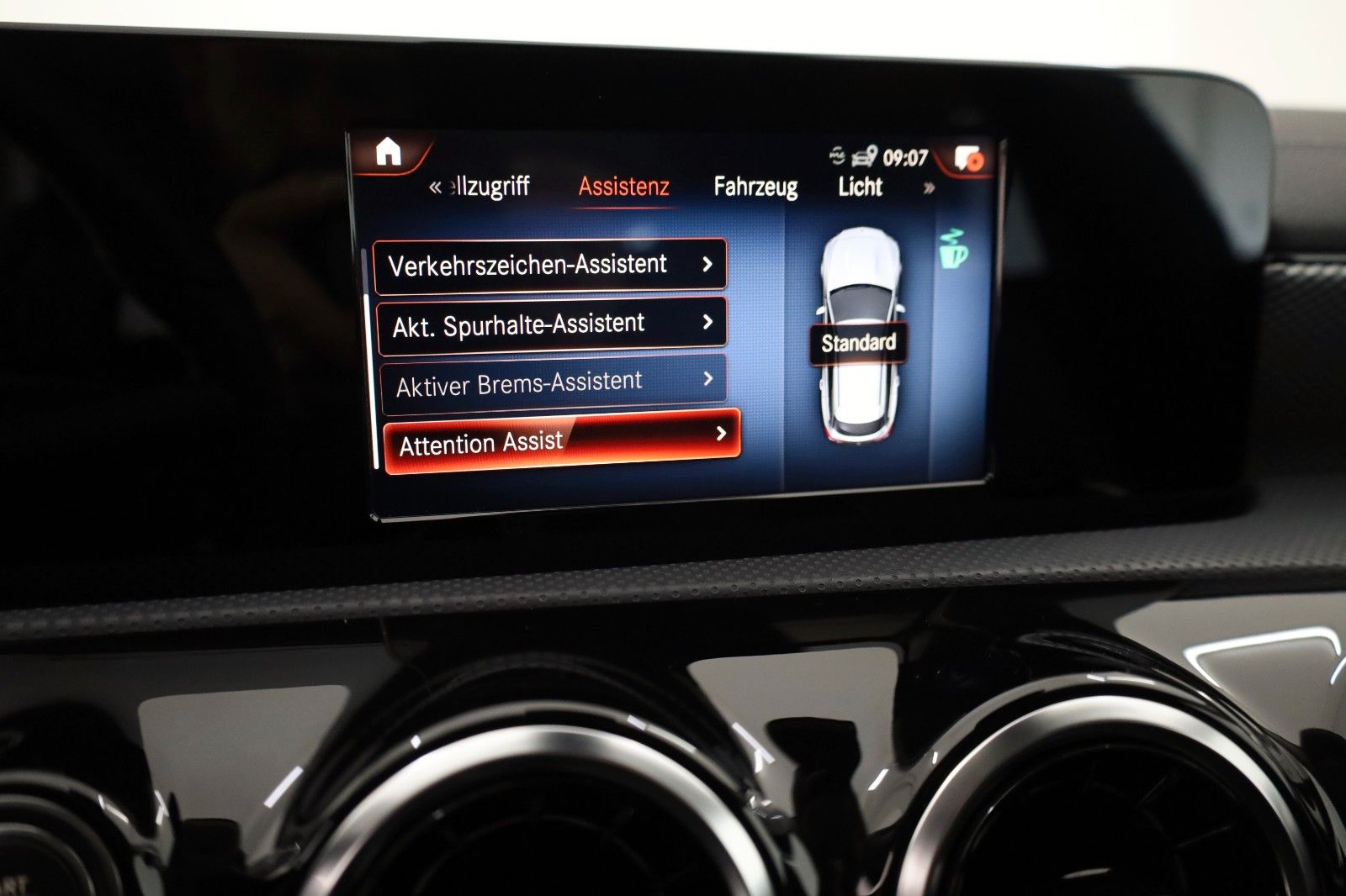 Fahrzeugabbildung Mercedes-Benz CLA 250e SB Progressive,Leder,Navi,LED,Kamera+WR