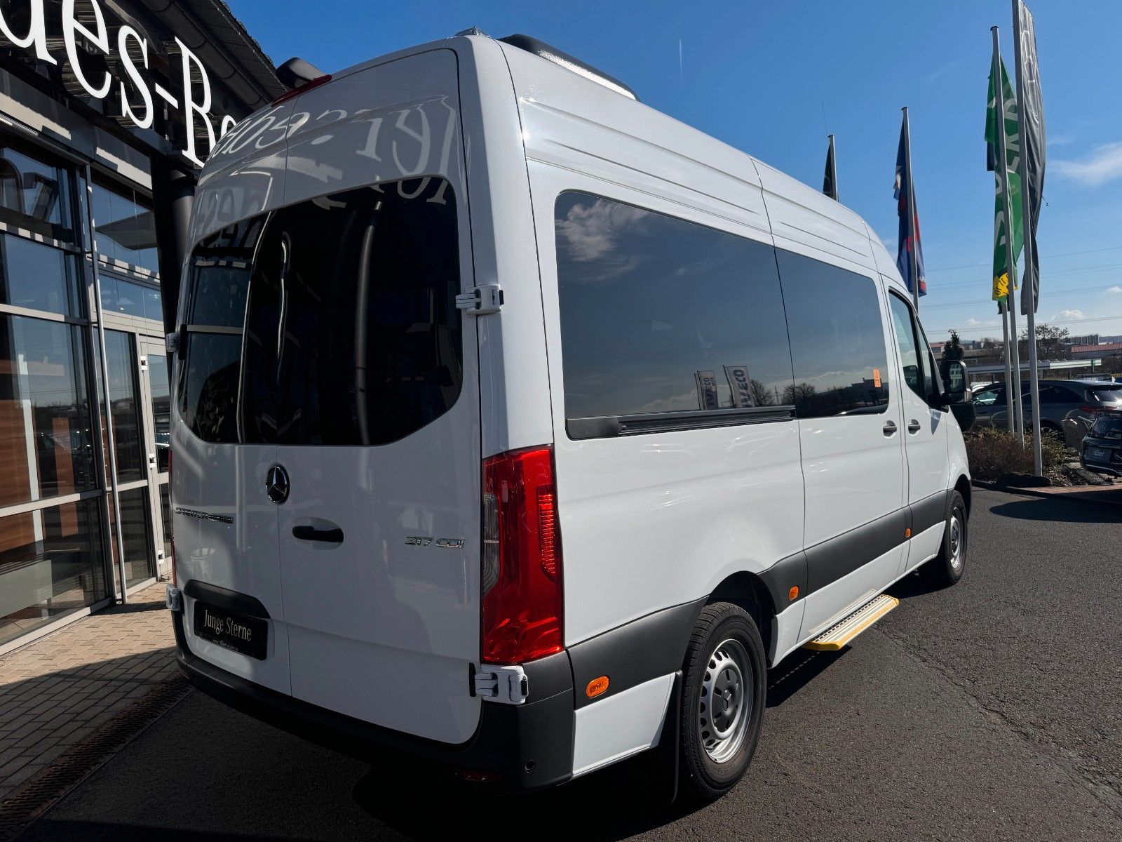 Fahrzeugabbildung Mercedes-Benz Sprinter 317 CDI Rollstuhl/Behinderten Lift