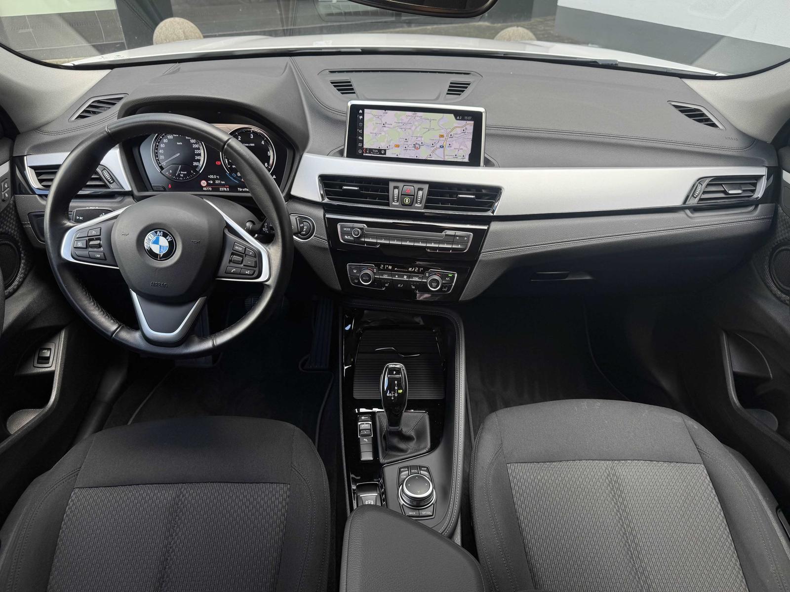 BMW X2 sDrive18d LED Navi Aut. PA PDC Tempomat Shz
