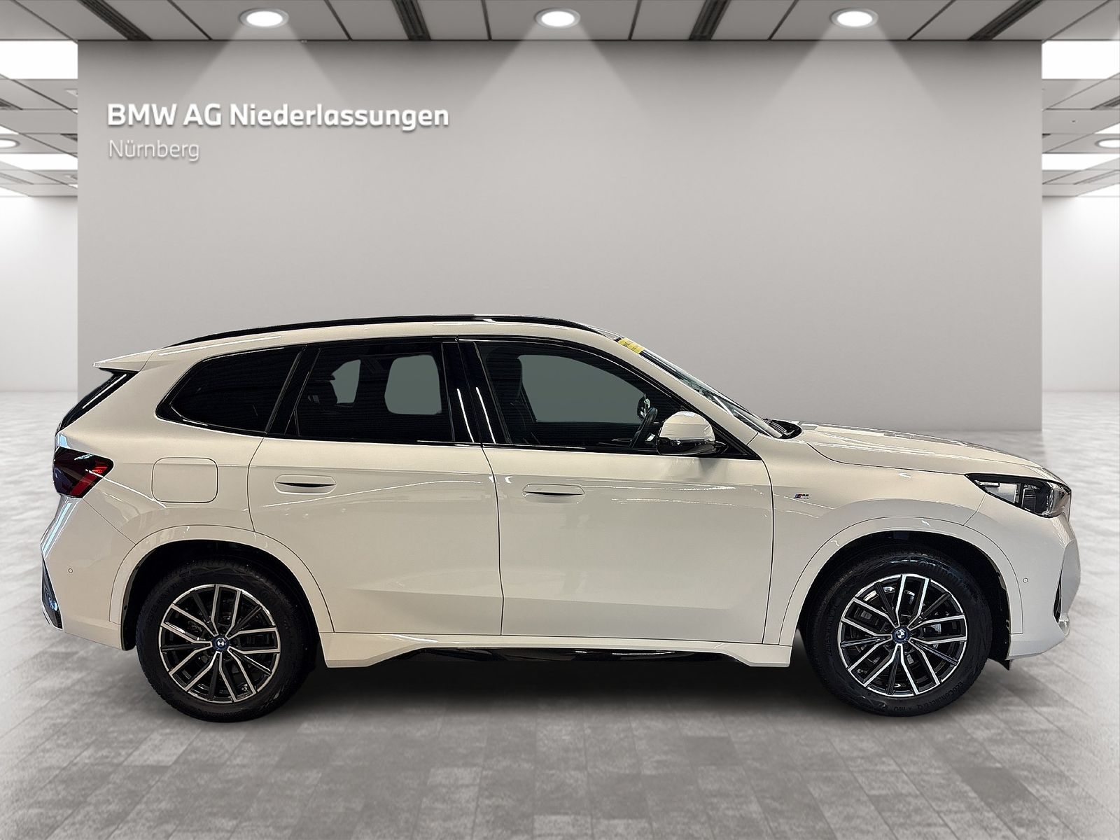 BMW iX1 eDrive20 MSport Sportsitze Kamera Standklim foto 2