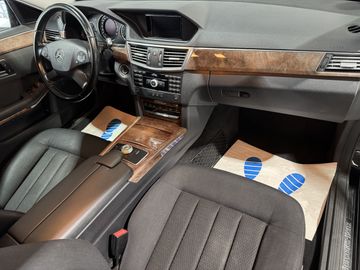 Mercedes E 200 - 9