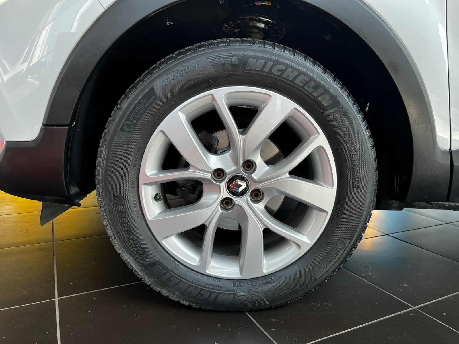 Fahrzeugabbildung Renault Captur Limited SHZ KLIMA ALU