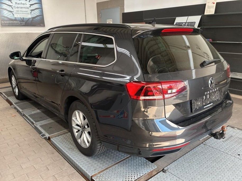 Volkswagen Passat Variant - Bild 3
