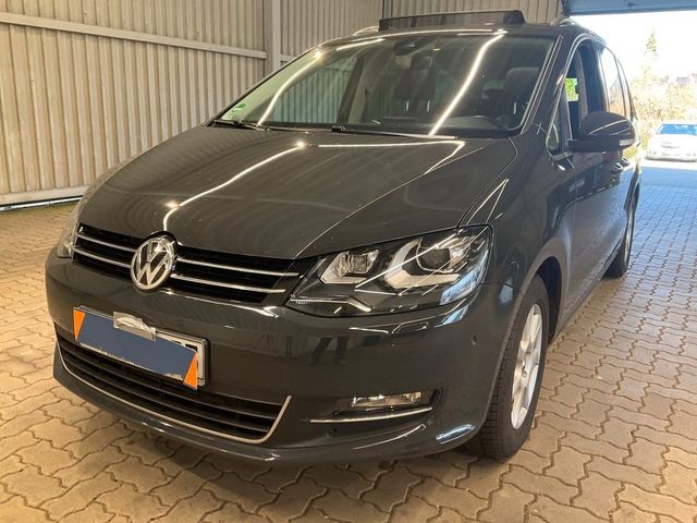 Volkswagen Sharan 2.0 TDI DSG 7Sitz *AHK*SHZ*NAV*PAN*ACC*BX